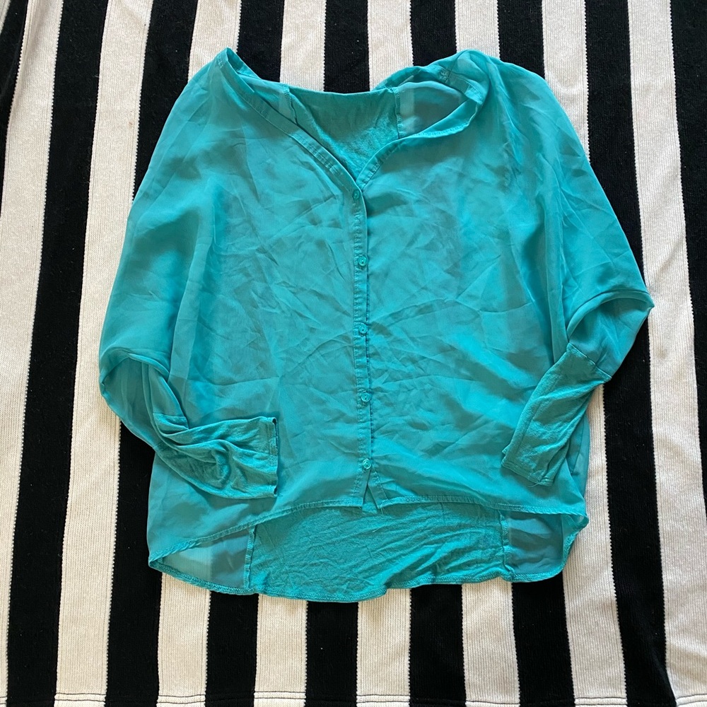 Women’s Soprano Te Sheer Shirt